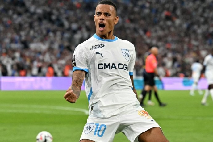 "Марсель" вышел на первое место в чемпионате Франции, опередив ПСЖ "Марсель" вышел на первое место в чемпионате Франции, опередив ПСЖ