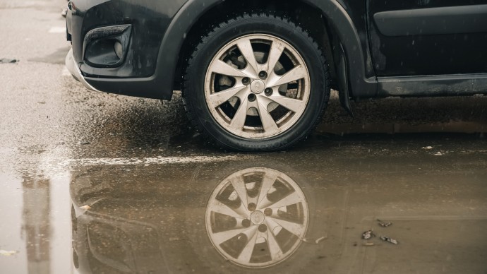 Автоэксперт рассказал, пора ли переобуваться из-за прихода «автомобильной» весны