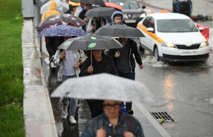 В Москве из-за ливня перекрыто движение в некоторых районах В Москве из-за ливня перекрыто движение в некоторых районах