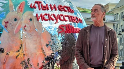 «Искусство должно вскользь работать на благо мира»: Никас Сафронов — о портрете Трампа, ИИ и коллаборации со зрителями