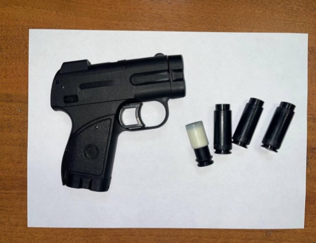 В Саранске в ходе ссоры сосед выстрелил в соеда из светошумового пистолета