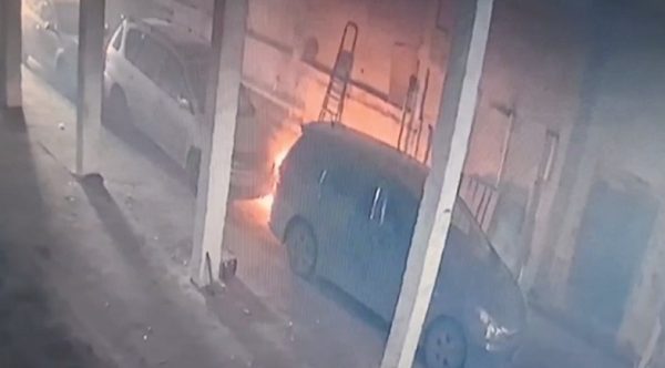 В столице Бурятии полыхал автомобиль