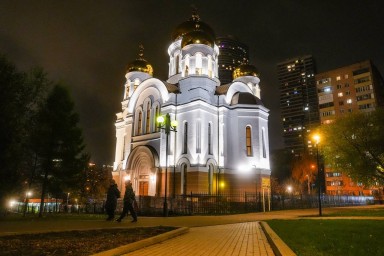 Храм святых равноапостольных Мефодия и Кирилла оснастили художественной подсветкой