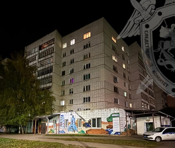 4-летний малыш выпал из окна в Костроме и погиб 4-летний малыш выпал из окна в Костроме и погиб