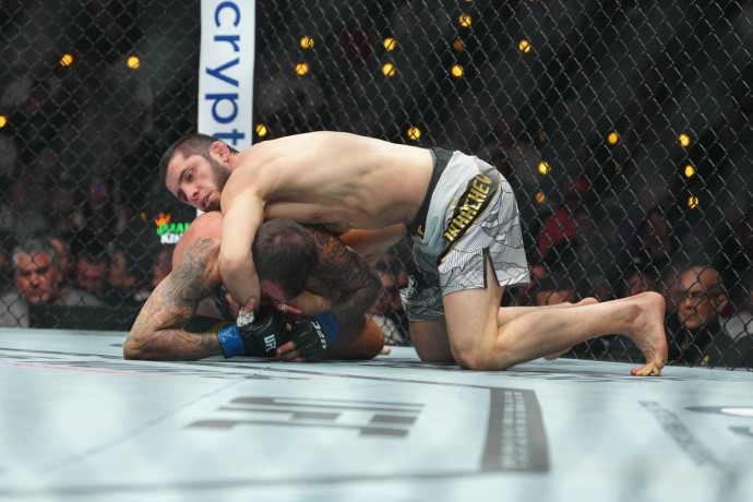 Махачев высказался о тройном чемпионстве в UFC Махачев высказался о тройном чемпионстве в UFC