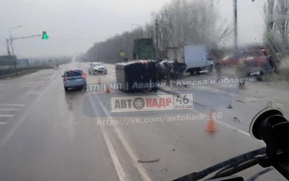 Утро 28 марта в Курской области началось с массового ДТП