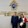 По поручению Председателя СК России в Московской области вдове героически погибшего сотрудника телеканала «Звезда» была вручена медаль ведомства