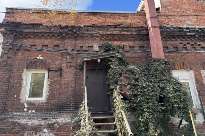 На территории старого зоопарка сохранят здание дореволюционной конюшни На территории старого зоопарка сохранят здание дореволюционной конюшни