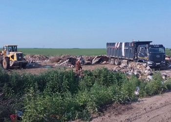 Громадная свалка выросла на окраине амурского села