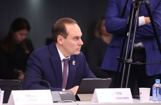 Глава Мордовии выступил на заседании Программной комиссии «Единой России» Глава Мордовии выступил на заседании Программной комиссии «Единой России»