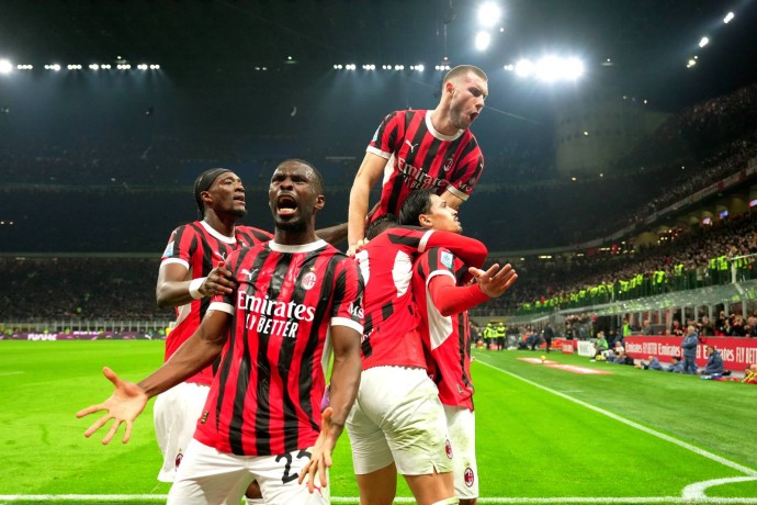 «Милан» разобрался с «Лечче» и добыл первую победу в сезоне «Милан» разобрался с «Лечче» и добыл первую победу в сезоне