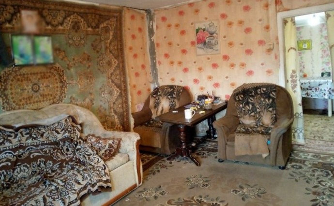 В Охе пенсионер пытался убить собутыльника ножом