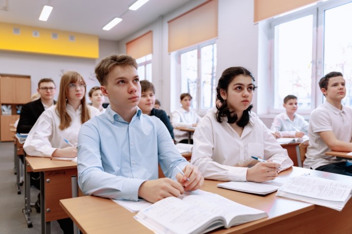В школах ЛНР, ДНР и Запорожской области работают более 200 учителей – ветеранов СВО