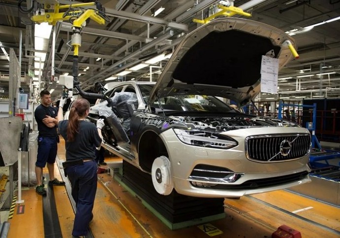 Bloomberg: Volvo сократит расходы на $1,87 млрд на фоне снижения спроса