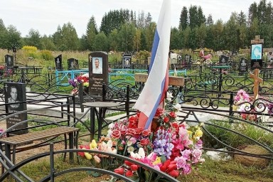 В Тверской области привели в порядок захоронение бойца, погибшего на СВО