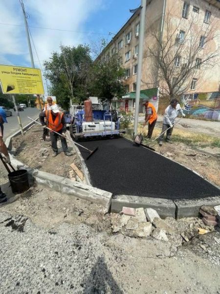 В Астрахани обновляют улицу Богдана Хмельницкого