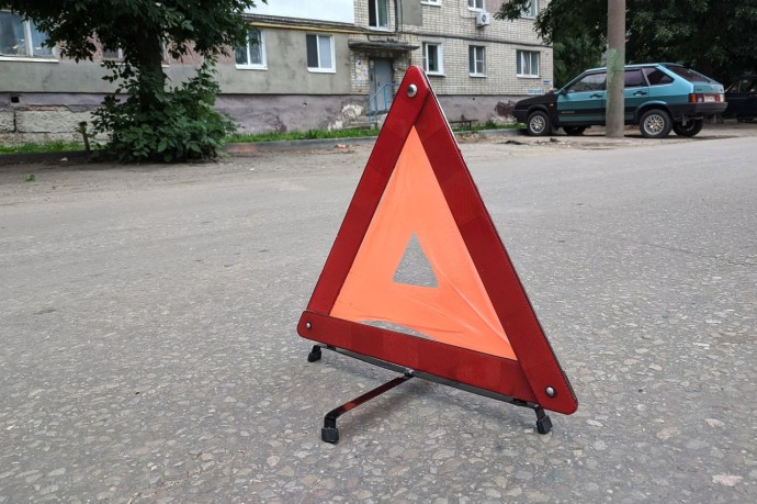 В Пензе иномарка столкнулась с микроавтобусом, есть пострадавшие