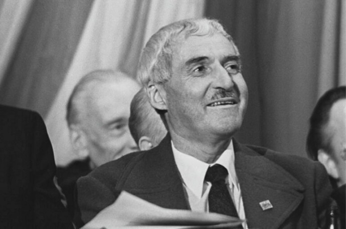 Что всю жизнь помнил Константин Симонов Что всю жизнь помнил Константин Симонов