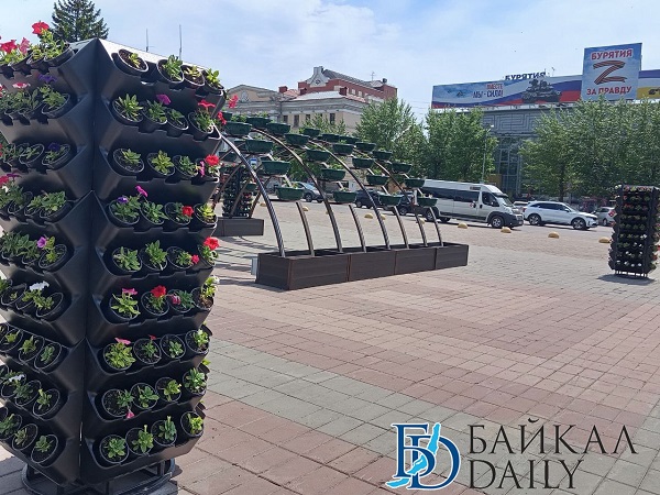 В центре Улан-Удэ появились обещанные арка и цветники за несколько миллионов