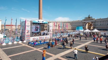 Чем запомнится третий день Книжного салона — программа