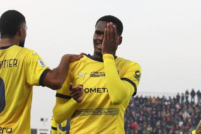 «Интер» обыграл «Рому» на выезде в матче Серии А «Интер» обыграл «Рому» на выезде в матче Серии А