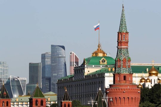 Песков: в Кремле сообщат, кто из зарубежных гостей приедет на 9 Мая в Москву
