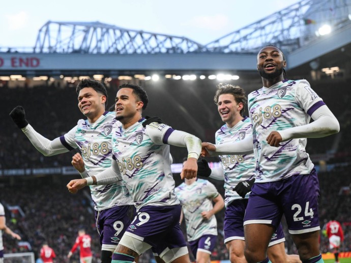 «Борнмут» продлил ключевого нападающего