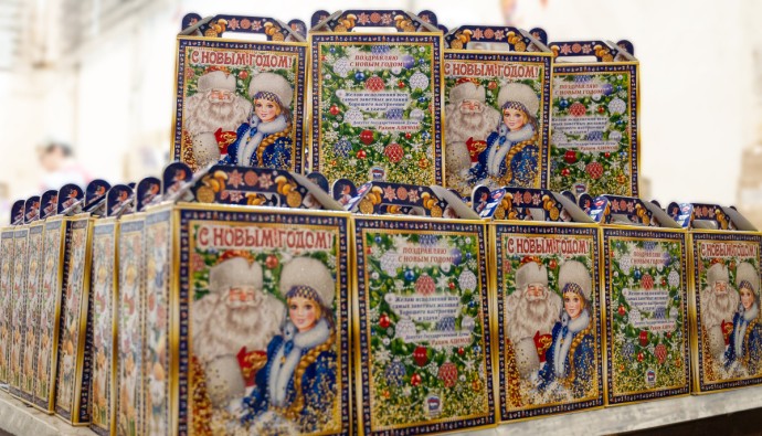 15 тысяч детей получат новогодние подарки от Рахима Азимова