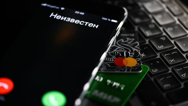 В МВД рассказали, за кого чаще всего выдают себя мошенники в Интернете