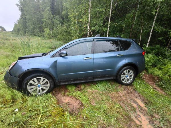 В Иркутской области съехал в кювет Subaru с тремя людьми