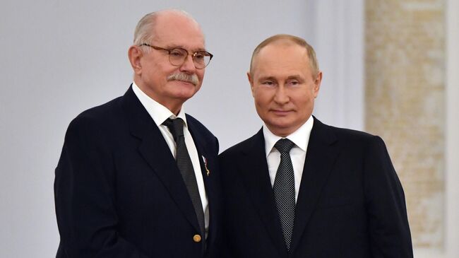 Путин назвал позитивным влияние, которое Михалков оказывает на поколения