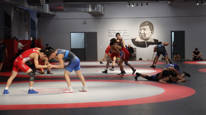 Борцы сборной Якутии провели открытую тренировку перед турниром Коркина Борцы сборной Якутии провели открытую тренировку перед турниром Коркина