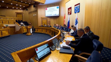 Александр Беглов: Соглашение Петербурга с Рострудом позволит наладить оперативный обмен данными