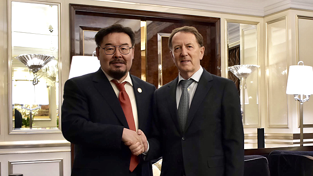 Алексей Гордеев провел рабочую встречу с премьер-министром Монголии Гомбожавын Занданшатаром Алексей Гордеев провел рабочую встречу с премьер-министром Монголии Гомбожавын Занданшатаром