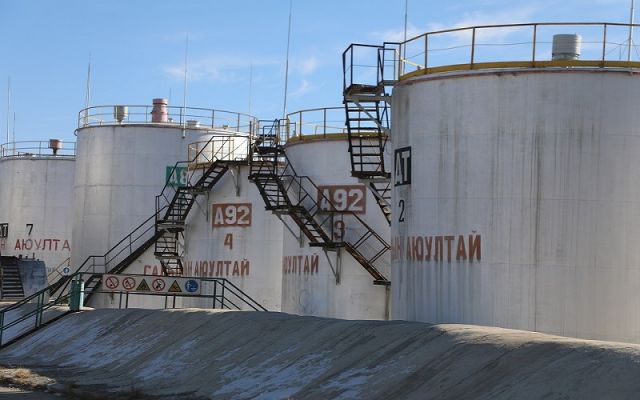 Монголия ищет замену российскому бензину