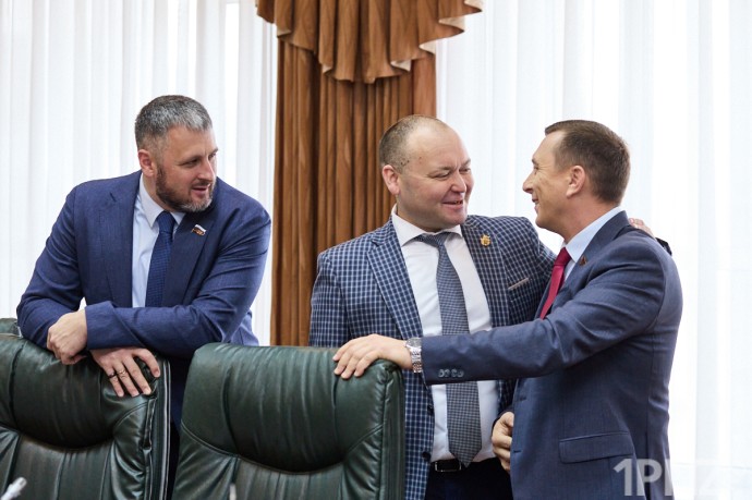 Новый зампред, рост ЖКХ-платежей и ямы на дорогах: как прошла 15-я сессия Пензенской гордумы