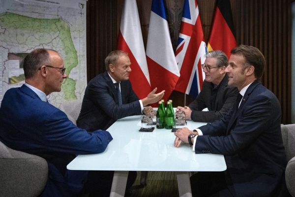 Лидеры европейских государств поговорили перед беседой Трампа и Путина