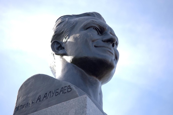 Бюст Германа Титова занял почетное место на аллее Космонавтов Бюст Германа Титова занял почетное место на аллее Космонавтов