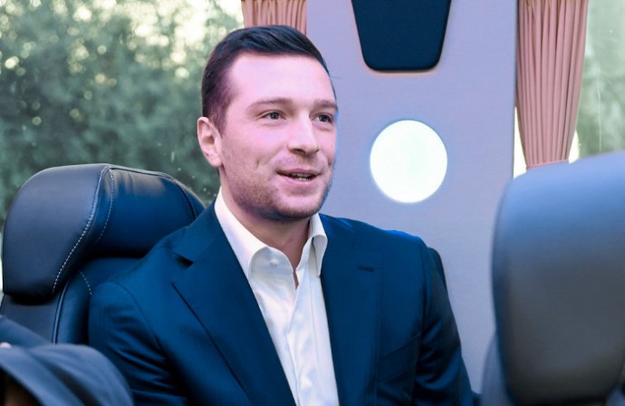 Ле Пен впервые назвала Барделла возможным кандидатом в президенты Франции