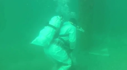 Водолазы МЧС выполнили 1,7 тысяч спусков на дно Чёрного моря для сбора мазута