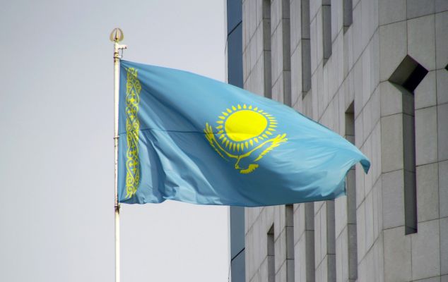 Парламент Казахстана одобрил законопроект о запрете пропаганды ЛГБТ* и педофилии