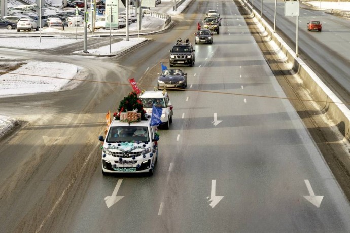 ​Пермяки встретят зиму автопарадом Дедов Морозов и Снегурочек