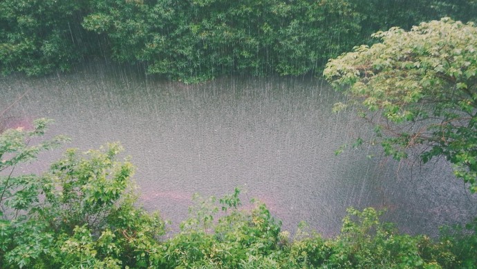 Российские туристы застряли на филиппинском острове Боракай из-за тайфуна Российские туристы застряли на филиппинском острове Боракай из-за тайфуна