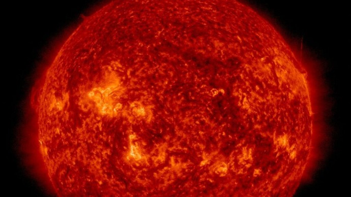 На Солнце произошла третья за день сильная вспышка