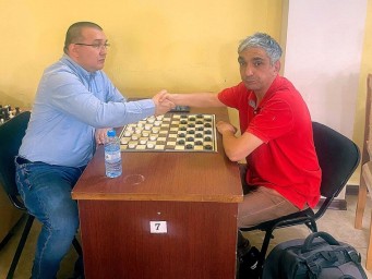 Туляк завоевал медали на этапе Кубка мира по шашкам в Ереване