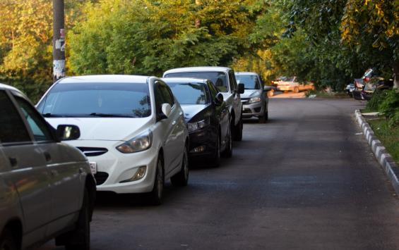 Мэр Курска поручил решить проблему с дорогой на улице Мостовой на границе с районом