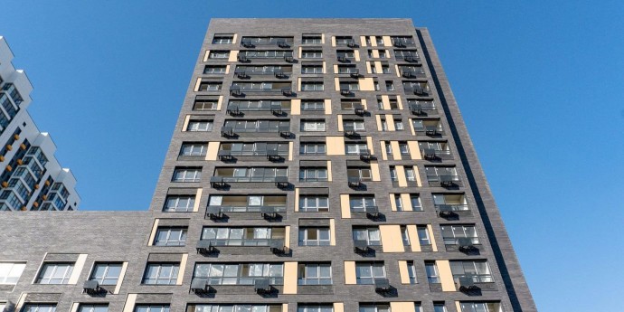 Первые семьи переехали в новостройку по программе реновации на Бескудниковском бульваре