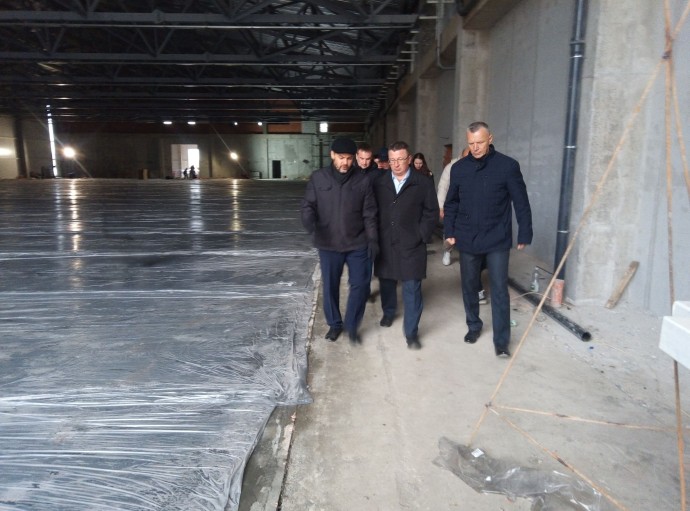 «Губернаторский контроль» оценил строительство ледового корта и ремонт больницы в Рыбинске «Губернаторский контроль» оценил строительство ледового корта и ремонт больницы в Рыбинске