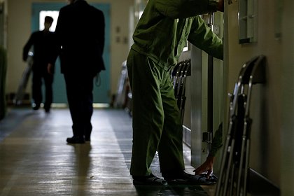 Пожилой мужчина попытался задушить соседа по дому престарелых «ради новой жизни»