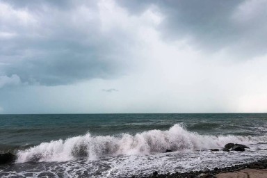 Атаку безэкипажных катеров отразили российские ПВО в Черном море